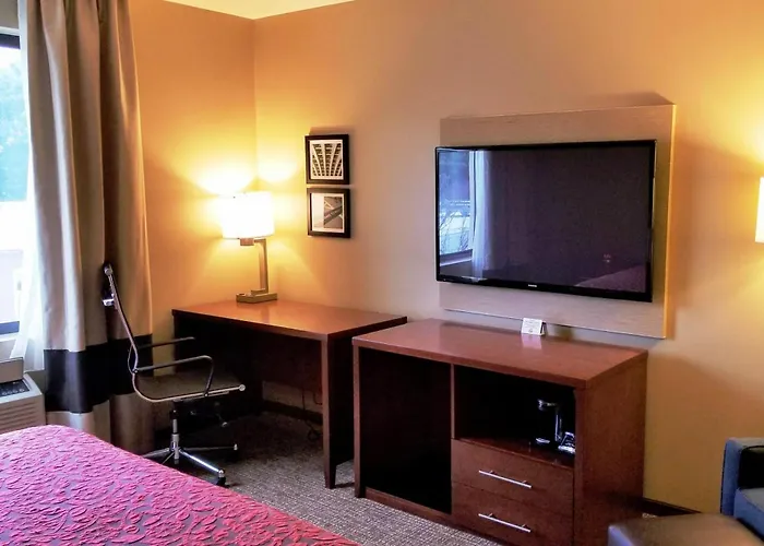 Days Inn By Wyndham Brooklyn Marine Park